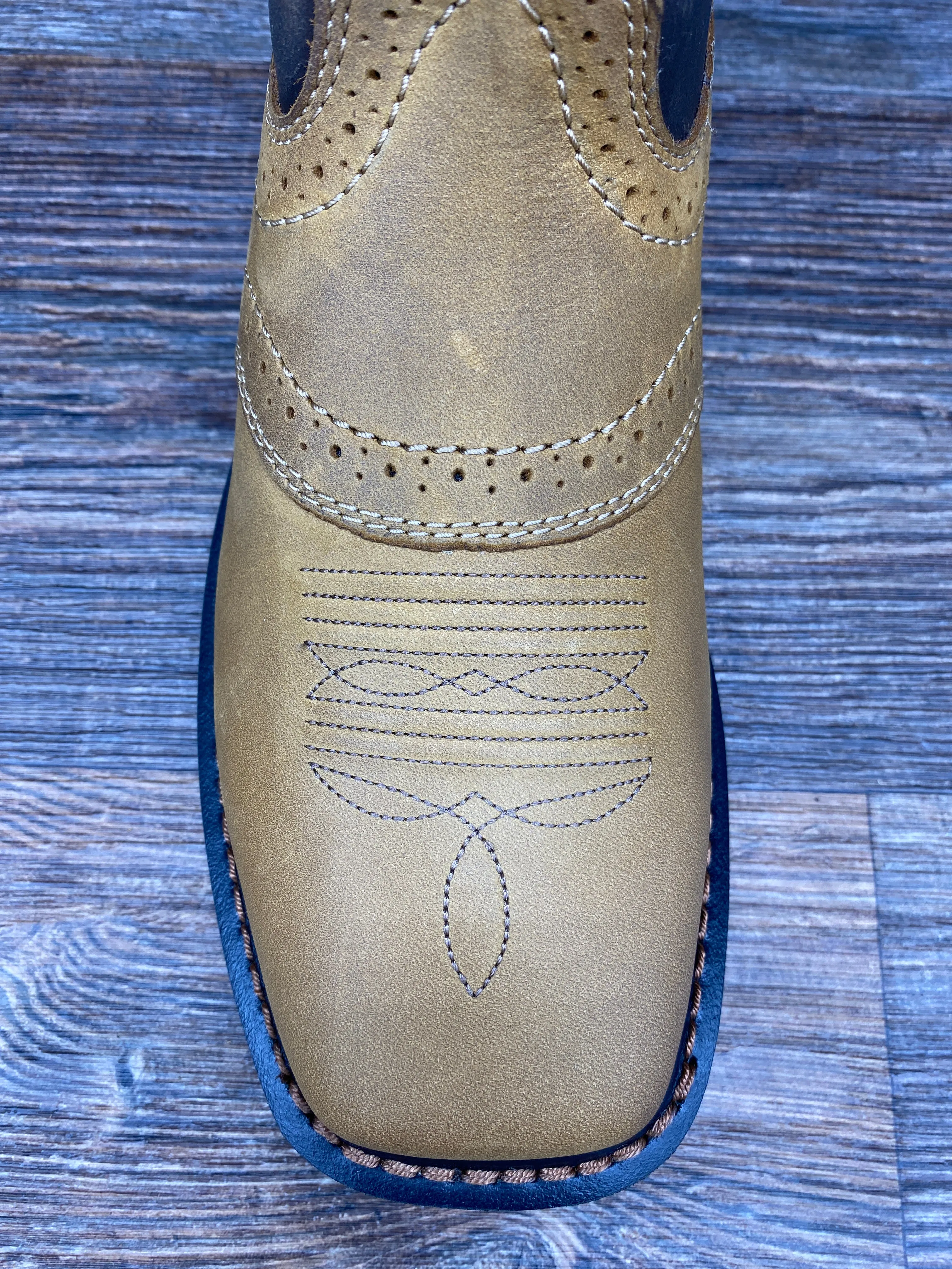 10010148 Men's Sierra Square Toe Soft Toe Work Boot by Ariat